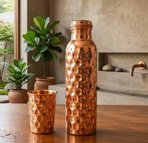 Juego de Botella de Agua Ecológica de Cobre Puro, Martillada a Mano con Patrón de Panal, Termo con 2 Vasos, Sin Juntas, Antiderrames - Product Image 2