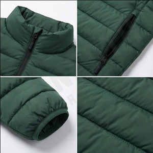 Nouvelle veste polaire pour hommes brillants du fabricant pakistanais couleur unique avec col montant style High Street pour l'hiver - Product Image 4