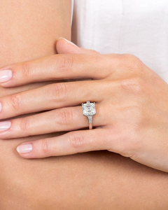 Bague de fiançailles solitaire de luxe en diamant de laboratoire taille Asscher avec placage rhodium et certification IGI pour femme, bijoux de mariage - Product Image 6