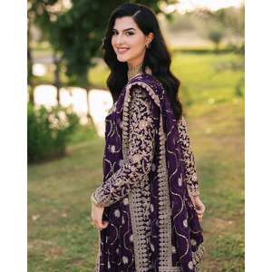 Conjunto de Top-Plazzo y Dupatta con Bordado Intenso, Talla XL, para un Look de Fiesta - Product Image 1