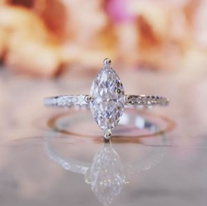 Anillo de Compromiso Clásico con Corte Marquesa de Moissanita, Chapado en Oro Rosa sobre Plata de Ley, para Boda y Aniversario - Product Image 2