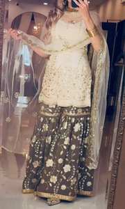 Ensemble Sharara en soie Chinnon lourde avec broderie de sequins et dupatta en filet papillon, tenue ethnique festive entièrement cousue - Product Image 5