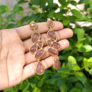 ต่างหูแฟชั่นทรงเหลี่ยมประดับพลอยเชอร์รี่ควอตซ์ ตัวเรือนทองเหลืองชุบทอง 18k ต่างหูคู่ยาวสำหรับผู้หญิง - Product Image 2