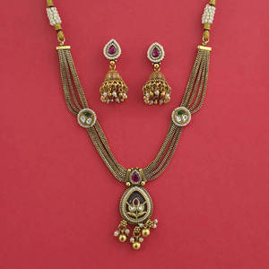 Collar Antiguo de Estilo Herencia con Baño de Oro Disponible a un Precio Razonable 232435 - Product Image 1