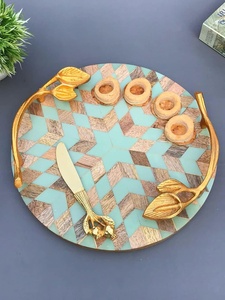 Bandeja de Almacenamiento de Madera Lacada con Asas de Hoja de Oro, Patrón Geométrico, Acabado Pulido, Diseño Moderno, Apta para Lavavajillas, Multifuncional - Product Image 2