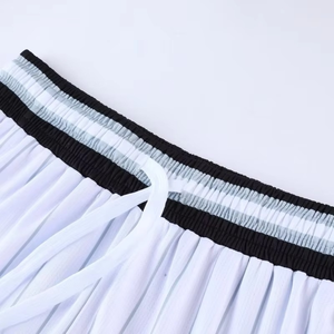 กางเกงขาสั้นผู้ชายขายดี คุณภาพสูง ผ้าฝ้าย 100% แห้งเร็ว ระบายอากาศได้ดี เหมาะสำหรับเล่นกีฬาและใส่ลำลอง - Product Image 2