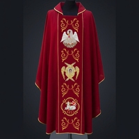 Chasuble Liturgique Rouge avec Symboles Chrétiens Brodés Or, Vêtement Sacerdotal Catholique pour Adulte, Tenue de Culte d'Église Haut de Gamme