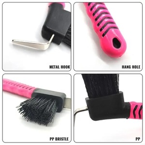 Juego de limpiadores de pezuñas metálicos para caballos, 4 herramientas de cepillado con área de agarre para eliminar la suciedad de las ranuras de las pezuñas en el cuidado de la establos. - Product Image 6