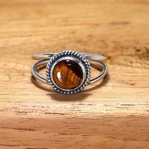 Anillo de plata con piedras preciosas de ojo de tigre al por mayor, anillos de ojo de tigre de plata alemana natural de la mejor calidad a la venta al precio más bajo - Product Image 2