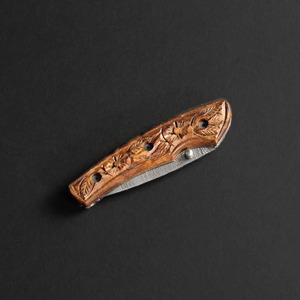 Cuchillo de Bolsillo Plegable de Acero de Damasco Hecho a Mano con Diseño Vikingo, Mango de Madera, Hoja de Punta Caída, para Deportes al Aire Libre, ODM/OEM - Product Image 5