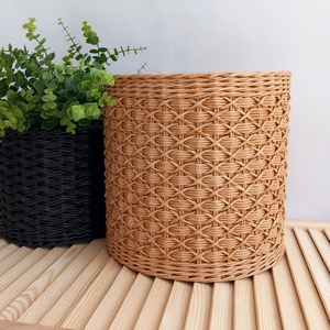 Porte-pot de fleurs d'intérieur moderne en rotin tressé naturel, écologique, avec motif circulaire et capacité personnalisable - Product Image 3