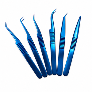 Ensemble professionnel de 6 pinces à épiler modernes en acier inoxydable bleu à pointe inclinée, écologiques et durables, pour le volume des cils et l'épilation des sourcils - Product Image 1