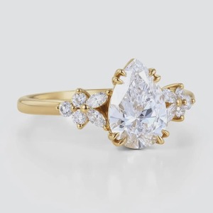 Bague solitaire en or jaune 14 carats avec diamant de laboratoire certifié IGI, 1,50 carat, clarté VS1, couleur F, taille poire, pour mariage - Product Image 3