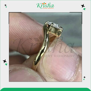 Anillos de compromiso de diamantes 100% naturales y cultivados en laboratorio, los más vendidos, disponibles en color blanco DEF, de fabricante indio certificado. - Product Image 3