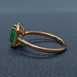 Anillo de Aniversario RIZTA JEWELS para Mujer, Clásico, de Oro Sólido de 14 Quilates, con Esmeralda Natural de Corte Esmeralda - Product Image 2