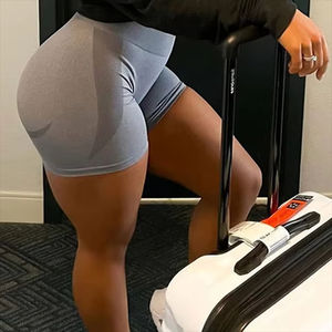 Shorts de sport pour femmes, prix bas, haute qualité, sur mesure, logo personnalisé, haute performance, pour un effet galbe. - Product Image 5