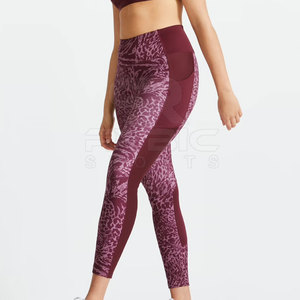 Leggings de sublimation pour femmes, qualité export premium, service OEM, best-seller, fabriqués au Pakistan avec les meilleurs matériaux - Product Image 5