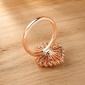 แหวนหมั้นเพชรทรงรี Snowflake 1.50 กะรัต เพชรเลี้ยงในห้องปฏิบัติการ ทองคำแท้ 10k 14k 18k ดีไซน์วงแหวนซ่อนแบบ Halo แหวนแต่งงานสั่งทำพิเศษ เครื่องประดับผู้หญิงชั้นดี - Product Image 4