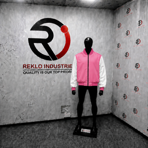 Veste de baseball en satin rose et blanc personnalisée pour hommes et femmes, qualité supérieure, deux tons, avec col montant côtelé - Product Image 3