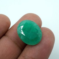 Pierre précieuse émeraude naturelle taille poire facettée 10,30 carats verte 18x14,5x6mm pour la fabrication de bijoux HAYAAT GEMS Rajasthan
