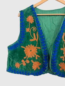 Chaleco Floral Bordado de Terciopelo Verde para Mujer, Estilo Bohemio, Sin Mangas, Hecho a Mano, Cuello en V, Sin Cuello - Product Image 5