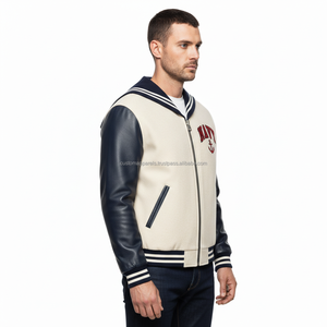 Chaqueta Varsity de Lana Personalizada con Cuello Marinero, Transpirable, Resistente al Viento, Cierre de Botones Cubiertos, Logotipo Bordado en Chenille en la Parte Delantera - Product Image 4