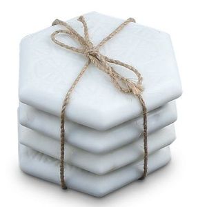 Ensemble de 4 sous-verres blancs en marbre, finition blanche, style élégant, sous-verres décoratifs faits à la main pour la maison - Product Image 1