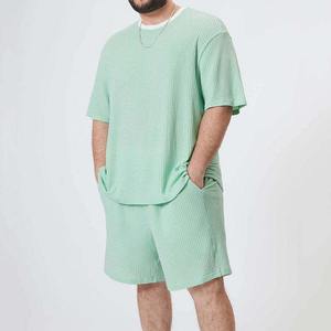 Ensemble T-shirt et short classique pour homme, confortable et simple, d'été, coupe oversize, col rond, en tissu gaufré, couleur menthe unie, avec logo personnalisé - Product Image 2