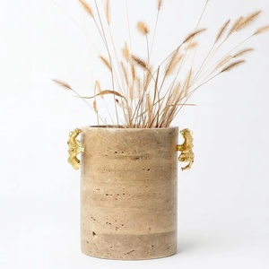 Vase en pierre de travertin de luxe avec poignées dorées, décoration naturelle élégante pour les fleurs, les centres de table et les intérieurs modernes - Product Image 1