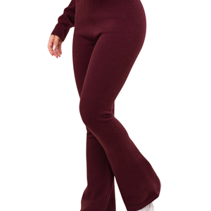 Conjunto de Top de Punto Acanalado Color Borgoña con Botones y Pantalones Acampanados para Mujer, Ropa de Salón Premium, Atuendo Deportivo Coordinado - Product Image 6