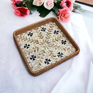 Bandeja rectangular de ratán ideal para servir de forma funcional en la mesa de comedor, para la recepción de invitados, mesa de café y uso doméstico, procedente de la India. - Product Image 1