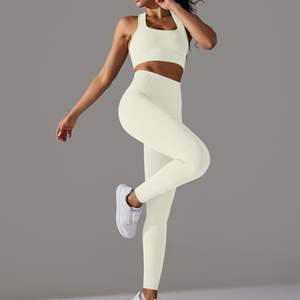 Ensemble de yoga 2 pièces pour femme : débardeur court et leggings taille haute, ultra doux, sensation seconde peau, extensible, respirant, sexy et sportif - Product Image 1