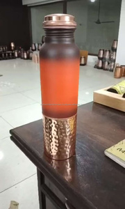 Juego de taza y botella de agua de cobre puro Ayurvédico de doble pared de primera calidad con pajita al por mayor de La India para mesa de cocina - Product Image 6