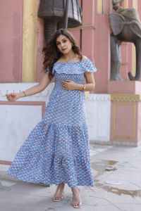 Robe indienne élégante en coton faite à la main, robe de soirée à la mode pour femme, tenue d'été pour mariée, cadeau personnalisé, robe en solde - Product Image 3