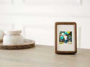 Cadre photo et vidéo en bois rustique personnalisé avec édition sur mesure - Product Image 2