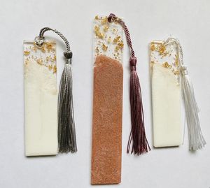 Marcapáginas de Resina Personalizado Hecho a Mano con Diseño Floral para Lectores, Estudiantes, Maestros, Amantes de los Libros, Regalo - Product Image 6
