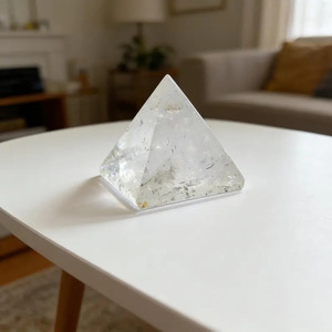 Venta al por mayor de cristales de ágata piramidal Muntaha de 30-35 mm hechos a mano, cristales de Reiki a granel, cuarzo transparente de calidad premium, metafísico, Khambhat, India - Product Image 2