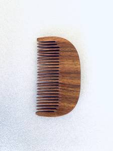 Peigne à cheveux artisanal en bois naturel, finition lisse, design durable, accessoire de toilettage, Orion artisanal, vente en gros - Product Image 6