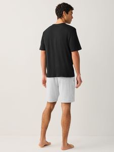 Conjunto de camiseta negra de cuello redondo y pantalones cortos grises para hombre, ropa informal de verano de color sólido, tejido transpirable. - Product Image 3