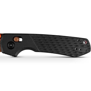 Cuchillos plegables con punta curva y revestimiento marrón, mango texturizado con diamante negro, pomo naranja y cierre deslizante para uso diario al aire libre. - Product Image 5