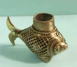 Cendrier décoratif en forme de poisson, cendrier vintage en métal, accessoire pour fumeurs, cendrier de table pour la maison, le bar, le restaurant - Product Image 3