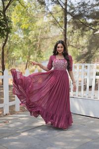 Vestido Anarkali de lujo con bordado de diseñador de Fatema Fashion, completamente cosido, para bodas y fiestas, incluyendo estilo indio/pakistaní. - Product Image 6