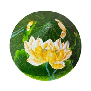 ร่มหญ้าธรรมชาติทำมือ พร้อมลายดอกสีส้มวาดมือและปักลาย ปรับได้ เหมาะสำหรับชายหญิง ใช้เป็นเครื่องประดับชายหาด - Product Image 2
