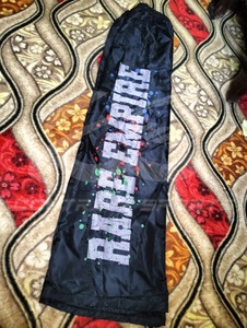 กางเกงวอร์มกันลมพิมพ์โลโก้ตามสั่ง OEM สำหรับผู้ชายและผู้หญิง ผลิตจากโพลีเอสเตอร์กันน้ำ 100% ไนลอน - Product Image 2