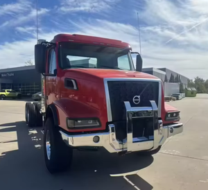 Camion d'occasion Volvo VHD64B300 2022 à quatre essieux, cabine et châssis, diesel/essence, PRÊT À ÊTRE EXPÉDIÉ DANS LE MONDE ENTIER – Prix Abordable - Product Image 4