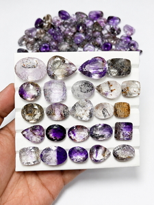 Piedra Preciosa de Cuarzo Súper Siete Facetada Natural |   Cristal Suelto Super Siete |   Piedra de Amatista Cacoxenita de Múltiples Formas |   Gemas al por Mayor - Product Image 1