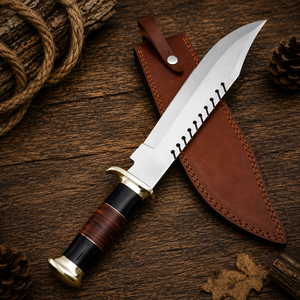 Cuchillo Bowie de Caza de 18 Pulgadas Hecho a Mano con Acero D2, Punta Clip, Mango de Cuero, Guarda de Latón y Funda de Cuero Premium - Product Image 5