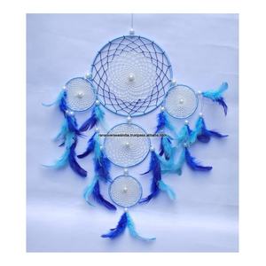 เครื่องดักความฝันสามโทนคลาสสิกแบบดั้งเดิมพร้อมลูกปัดและขนนกสำหรับตกแต่งงานแต่งงานและงานปาร์ตี้ - Product Image 1