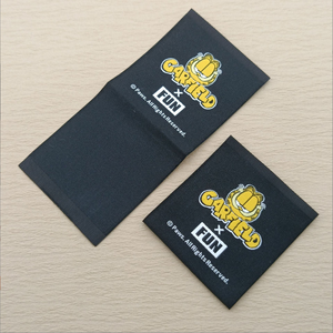 Étiquettes tissées damassées lavables personnalisées à faible MOQ avec logo, étiquettes d'entretien pour vêtements de marque, étiquettes de mariage pliables d'un côté, sacs, chaussures, drapeaux, découpe laser - Product Image 5