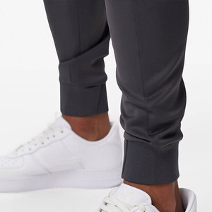 Jogging pour hommes de qualité supérieure, coupe classique, taille élastique et panneau latéral contrastant en blanc avec poches – Vente en gros - Product Image 5